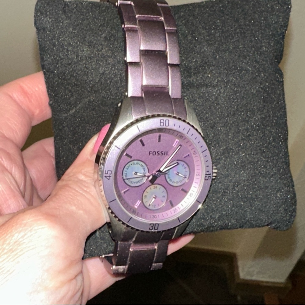 GUC: Fossil Lilac Chronograph Watch